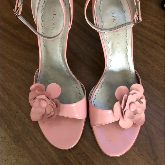 Heels - Picture 2 of 5